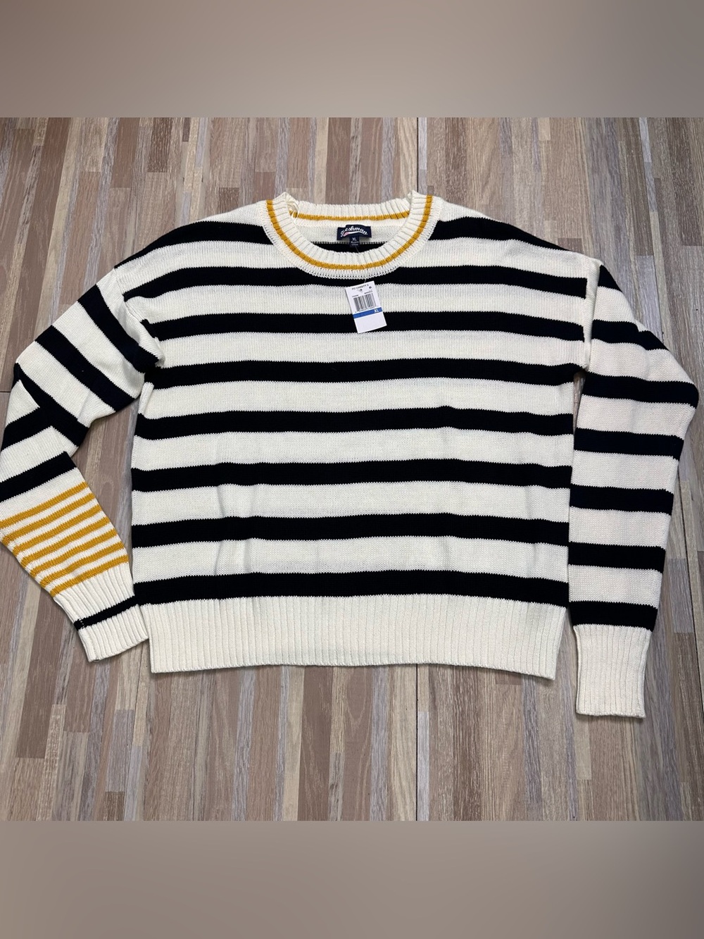 Freshman Black & Cream Striped Crewneck Sweater with Yellow Trim Women’s XL NWT